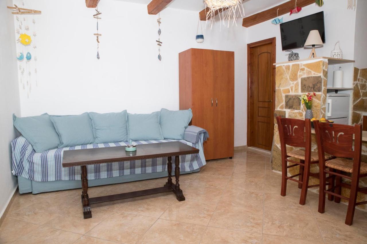 Bella Vita Style rooms&apartments Pitsidia Buitenkant foto